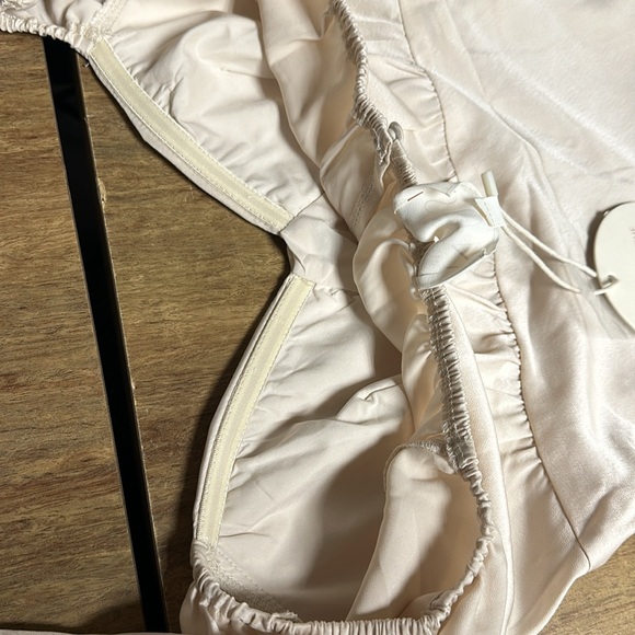 Here comes the sun Nwt ivory semi formal flutter sleeve side slit midi dress - Picture 8 of 9